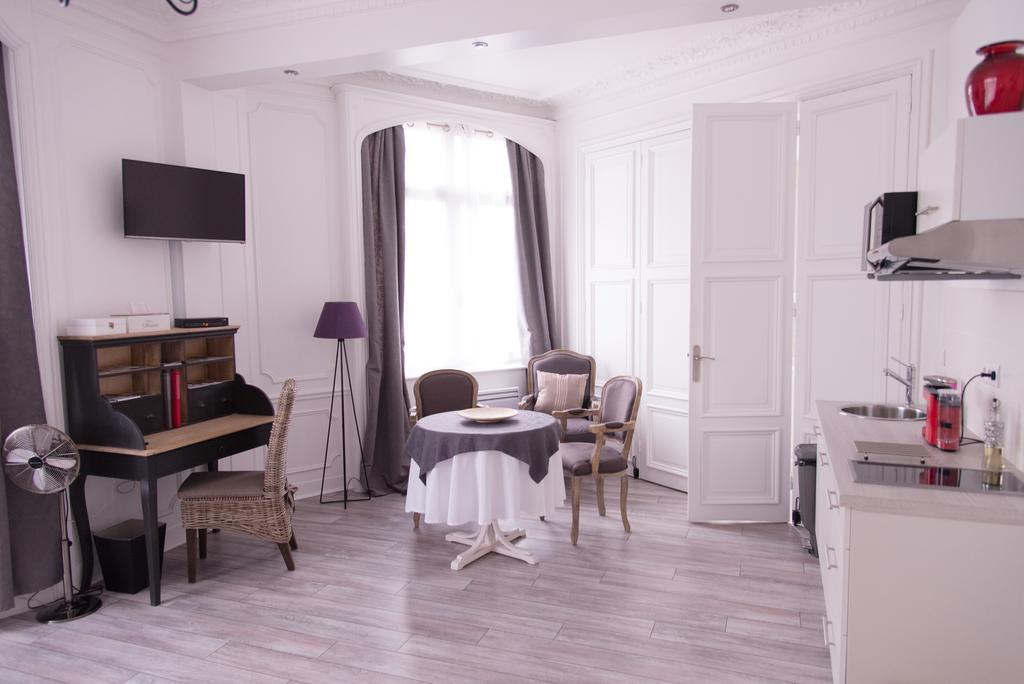 Chic Appart - Sauna Privatif Tourcoing Ruang foto